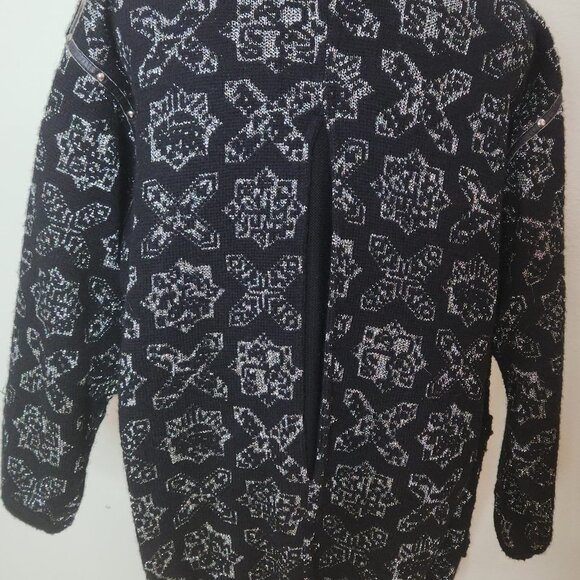 Vintage Knit Long Cardigan with Cut Out Back from Vasginie - Picture 7 of 12